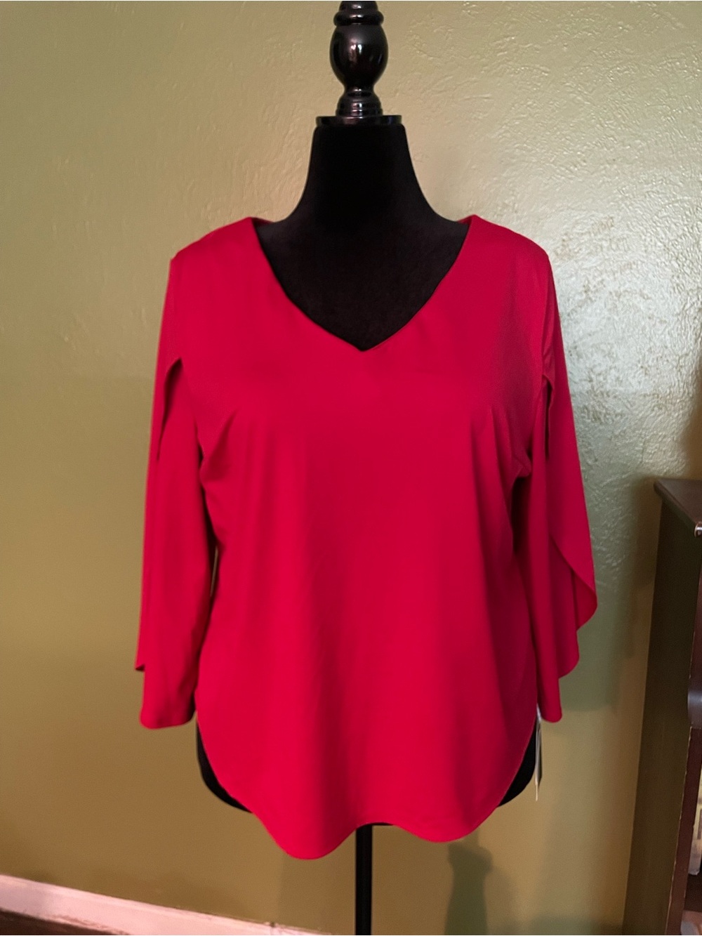 HALARA Bright Red V-Neck Draped Sleeve Tunic